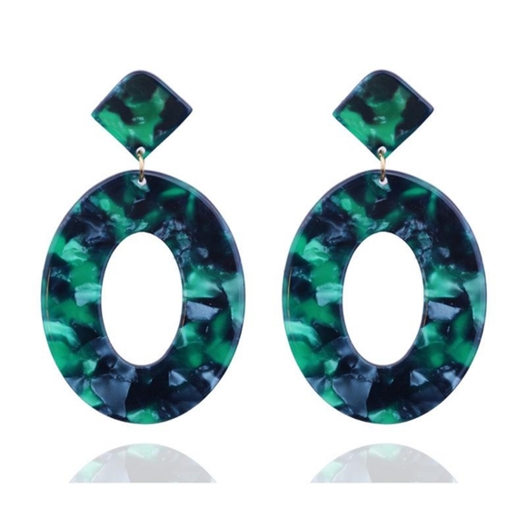 Unbranded Jewelry - Green Oval Earrings